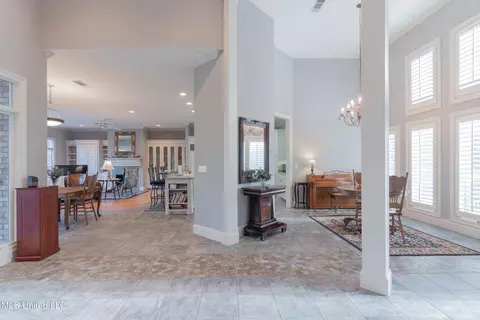 Entry Way - 3 Atlanta Cv, Clinton, MS 39056 photo 2 of 4