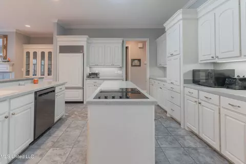 Kitchen - 3 Atlanta Cv, Clinton, MS 39056 photo 3 of 8