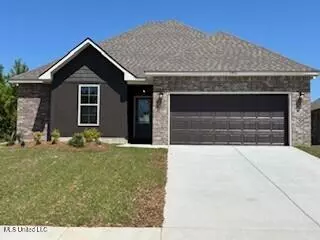 11452 Crystal Lake Dr, Gulfport, MS 39503