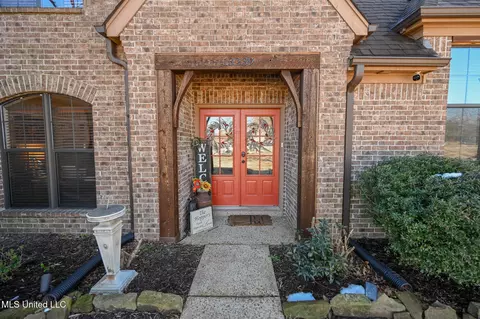 13239 W Three Hawks Dr, Olive Branch, MS 38654 photo 5