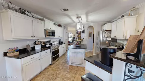 13239 W Three Hawks Dr, Olive Branch, MS 38654 photo 17