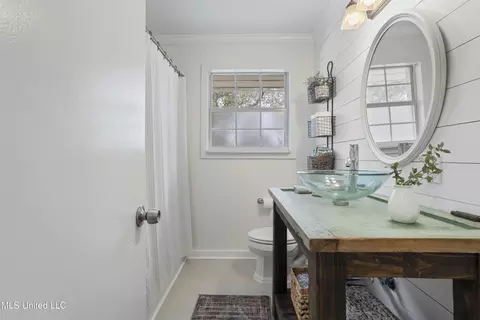 Bath - 16348 Willow Oak Dr, Biloxi, MS 39532 photo 2 of 2