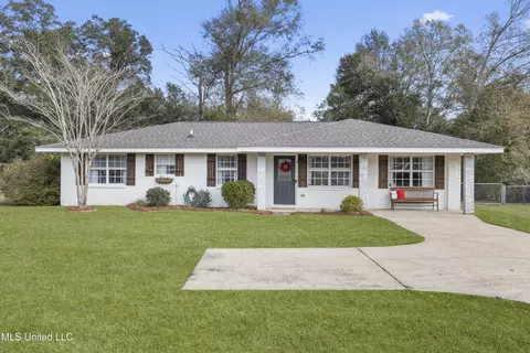 16348 Willow Oak Dr, Biloxi, MS 39532
