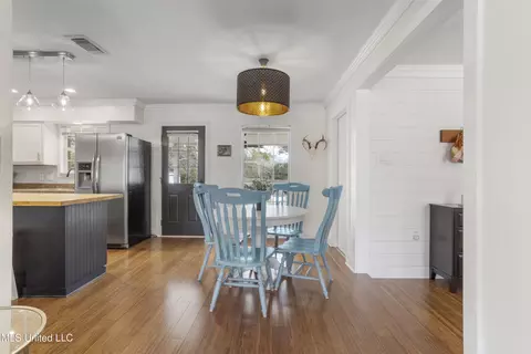 Dining - 16348 Willow Oak Dr, Biloxi, MS 39532 photo 2 of 2