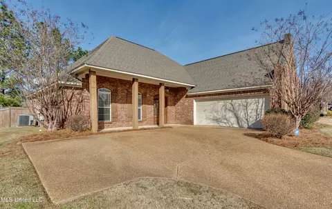 Exterior - 805 Terrapin Ln, Brandon, MS 39047 photo 2 of 13