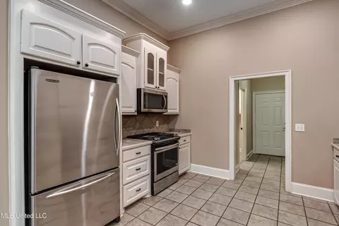 Kitchen - 805 Terrapin Ln, Brandon, MS 39047 photo 1 of 5