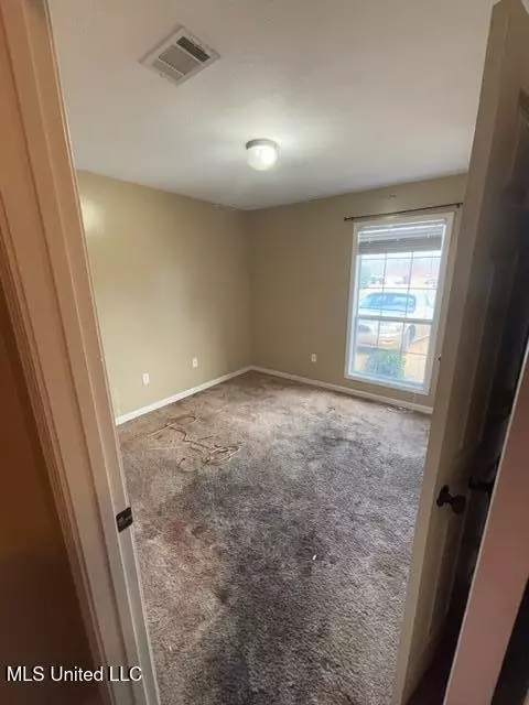 Bedroom - 343 Sunny Brook Ct, Terry, MS 39170 photo 2 of 2
