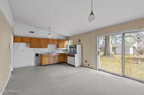 1303 Post Rd, Clinton, MS 39056 photo 10