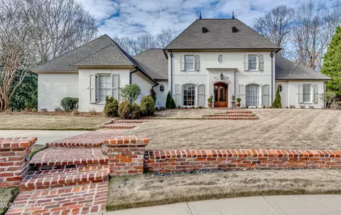 216 Valley Rd, Ridgeland, MS 39157