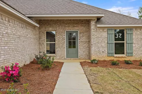532 Patrick Farms Dr, Pearl, MS 39208