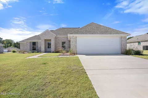 303 Jasmine Cove Ln, Brandon, MS 39042