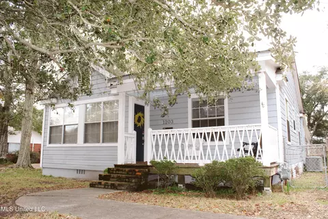 1203 Resca De La Palma, Pascagoula, MS 39567