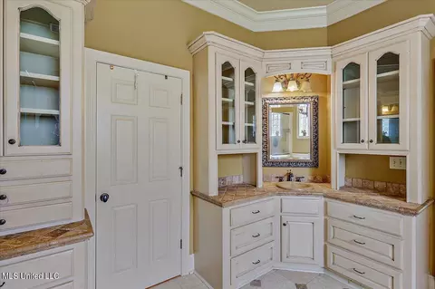 Bath - 682 Spring Lake Dr, Pearl, MS 39208 photo 3 of 8