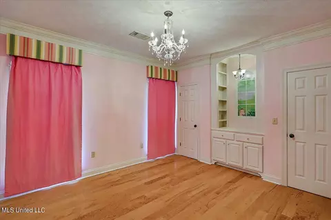 Bedroom - 682 Spring Lake Dr, Pearl, MS 39208 photo 4 of 8
