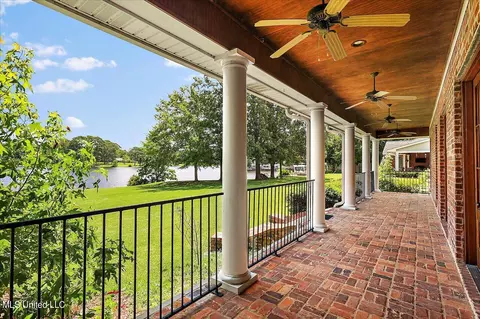 Exterior - 682 Spring Lake Dr, Pearl, MS 39208 photo 6 of 13