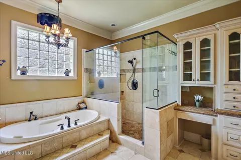 Bath - 682 Spring Lake Dr, Pearl, MS 39208 photo 1 of 8