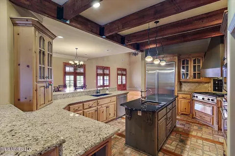 Kitchen - 682 Spring Lake Dr, Pearl, MS 39208 photo 2 of 5