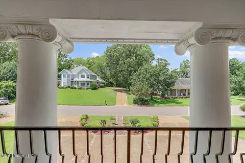 Exterior - 682 Spring Lake Dr, Pearl, MS 39208 photo 3 of 13