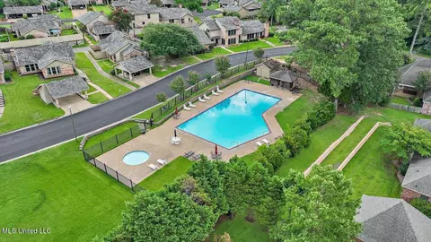 Exterior - 682 Spring Lake Dr, Pearl, MS 39208 photo 11 of 13