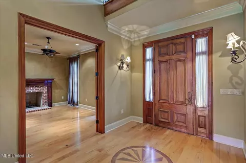 Entry Way - 682 Spring Lake Dr, Pearl, MS 39208 photo 2 of 6