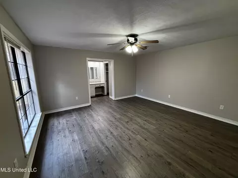 Bedroom - 9 Treeway Dr, Brandon, MS 39042 photo 3 of 3