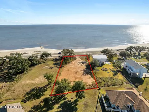 1313 E Beach Blvd, Pass Christian, MS 39571