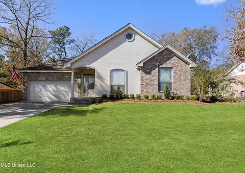 8818 Oio Pl, Diamondhead, MS 39525