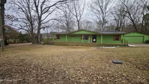 34 Pine Tree Dr, Senatobia, MS 38668 photo 2