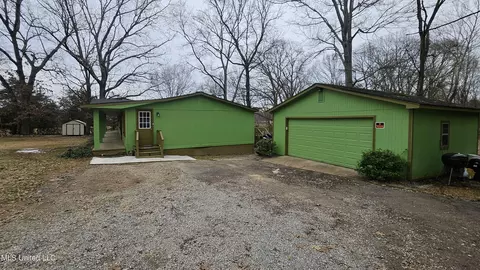 34 Pine Tree Dr, Senatobia, MS 38668 photo 3