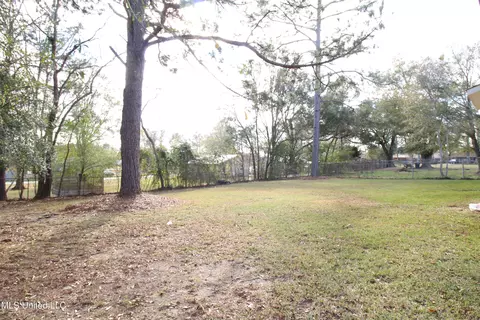 Exterior - 43 Robbie St, Lucedale, MS 39452 photo 2 of 2
