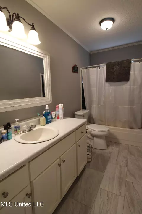 Bath - 43 Robbie St, Lucedale, MS 39452 photo 2 of 2