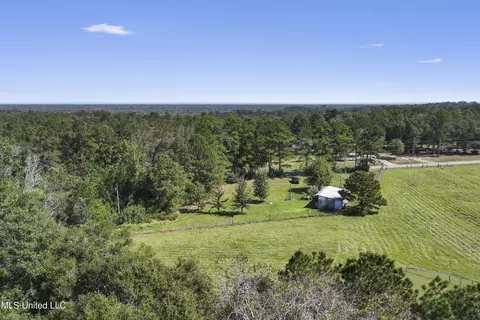 21111 Old River Rd, Vancleave, MS 39565