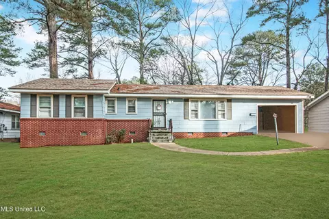 574 Daniel Cir, Jackson, MS 39212