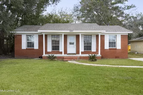 2007 Buena Vista St, Pascagoula, MS 39567