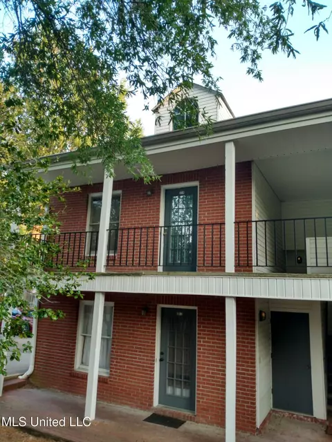 510 E Gillespie St #C14, Starkville, MS 39759