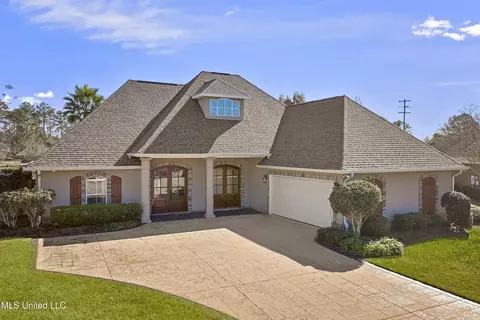 9304 Alcove Ln, Ocean Springs, MS 39564