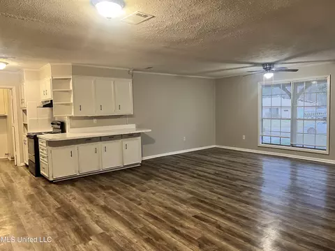 149 Mayfair Dr, Jackson, MS 39212 photo 4