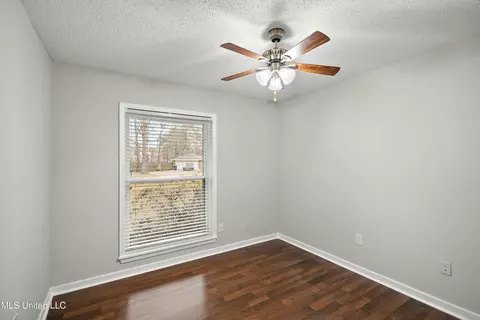Bedroom - 703 Audubon Point Dr, Brandon, MS 39047 photo 1 of 1