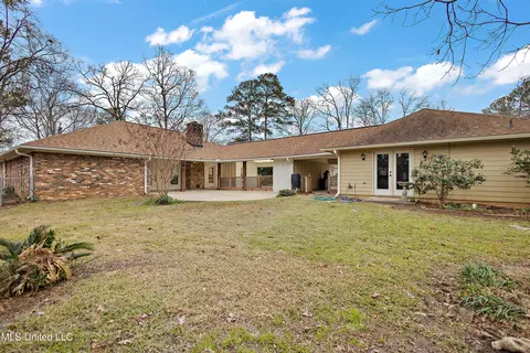 Exterior - 703 Audubon Point Dr, Brandon, MS 39047 photo 3 of 3