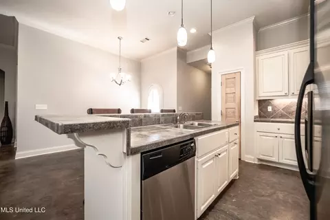 407 Pinebrook Cir, Brandon, MS 39047 photo 9