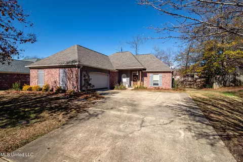 407 Pinebrook Cir, Brandon, MS 39047