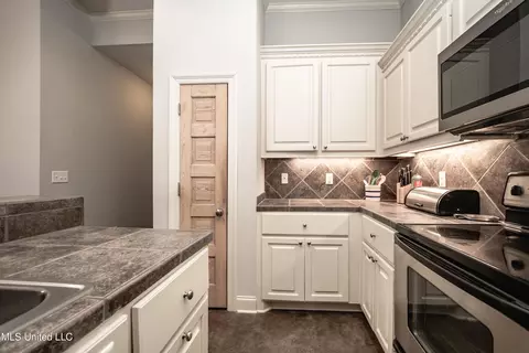 407 Pinebrook Cir, Brandon, MS 39047 photo 10