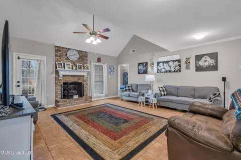 2654 Birch Island Dr, Nesbit, MS 38651 photo 4