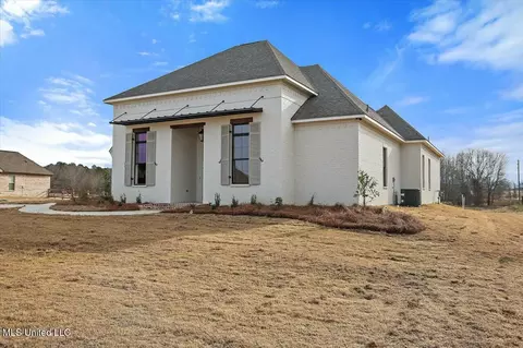 Exterior - 202 Disciple Dr, Brandon, MS 39047 photo 2 of 7