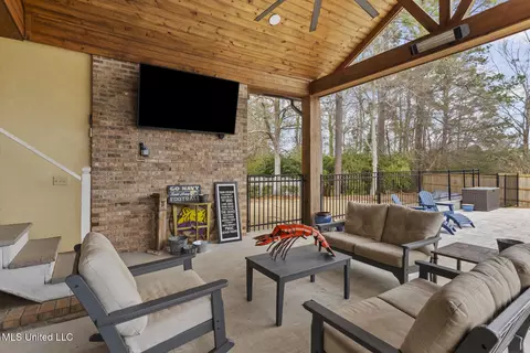 Exterior - 502 Fawn Cv, Canton, MS 39046 photo 3 of 16