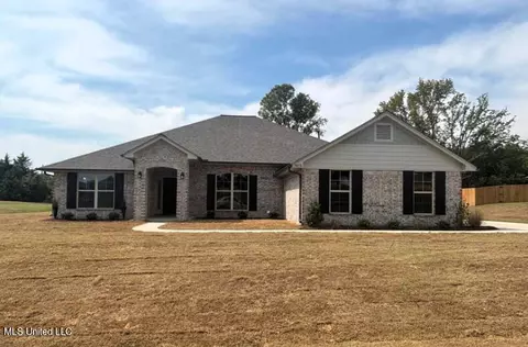 7673 Mary Mccoy Dr, Horn Lake, MS 38637