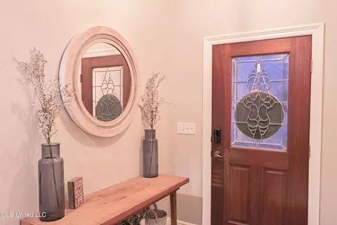 Entry Way - 2176 Johns Mayton Rd, Brandon, MS 39042 photo 2 of 5