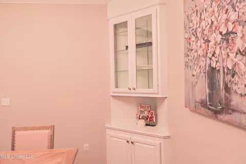Dining - 2176 Johns Mayton Rd, Brandon, MS 39042 photo 3 of 3