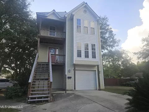 1703 Resca De La Palma St, Pascagoula, MS 39567