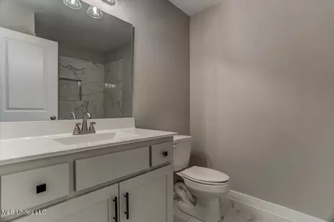 Bath - 6523 Carmel Pointe, Walls, MS 38680 photo 3 of 3